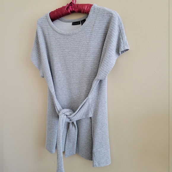 4/$15 SALE Tahari | Blouse Gray Front Back Wrap Ripped Gorgeous Elegant Large - Picture 2 of 5